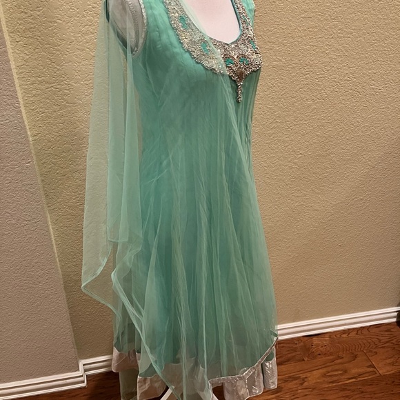 Style Frock Style Net Churidaar Suit. Size XS - Picture 2 of 8